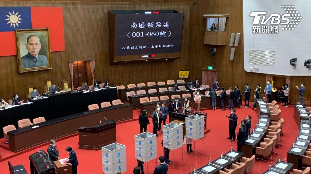 立法院表決通過中選會人事 李進勇續任主委