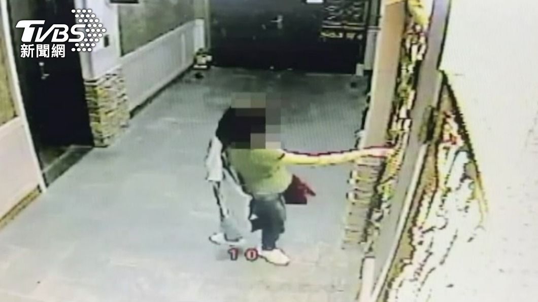 最後身影曝！疑姐弟戀情殺　兒驚見母死亡報案竟遭他阻止