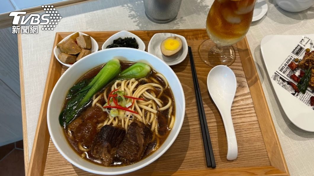 同集團飯店誠品行旅合作,推出和牛頰牛肉套餐。(圖/TVBS)