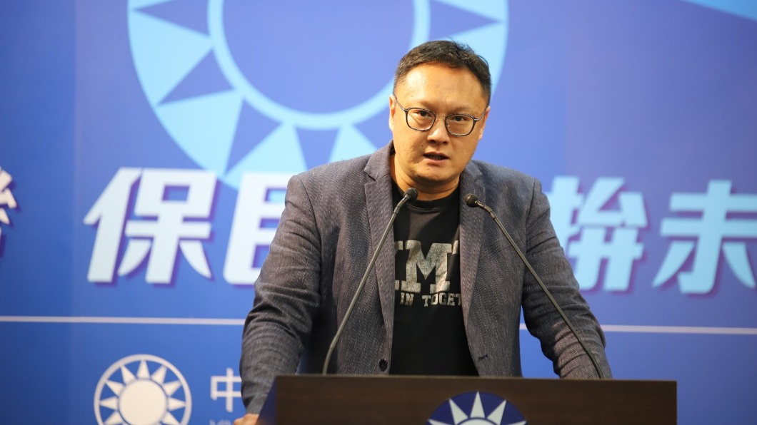 鄭照新報名夜宿凱道49天。(圖/翻攝自鄭照新臉書)