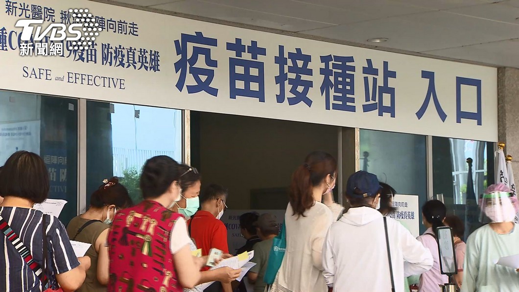 長者打疫苗「5鼓勵措施」送2百元 沒打3劑致死率25%