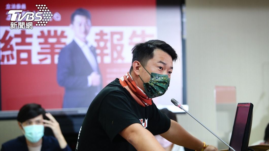 陳柏惟今日在立法院外交及國防委員會進行最後一次質詢。（圖／中央社）
