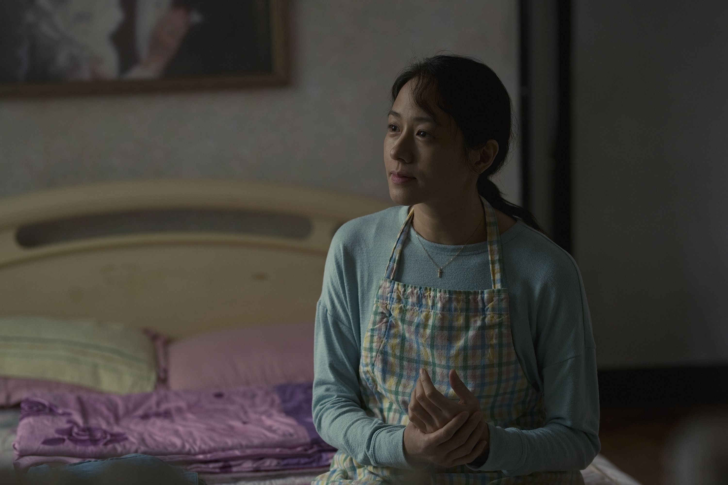 林嘉欣在電影《美國女孩》中飾演抱病帶著兩個女兒回台灣的母親。（圖／傳影提供）