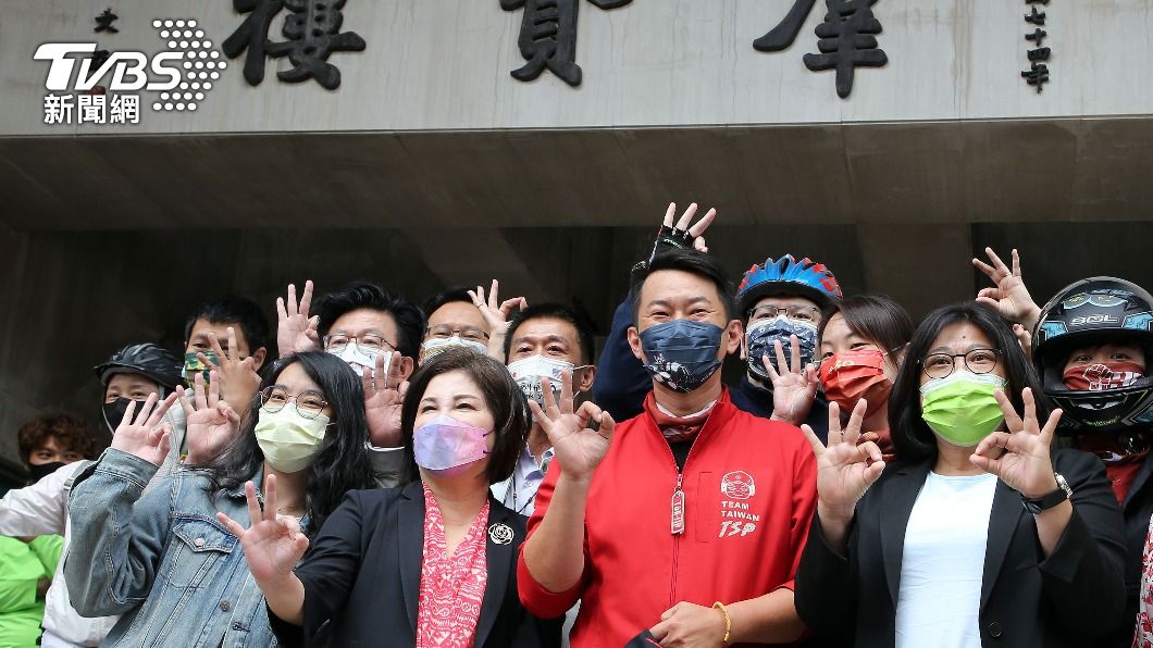 卸任騎單車回台中！陳柏惟高唱「無敵鐵金剛」動向曝光