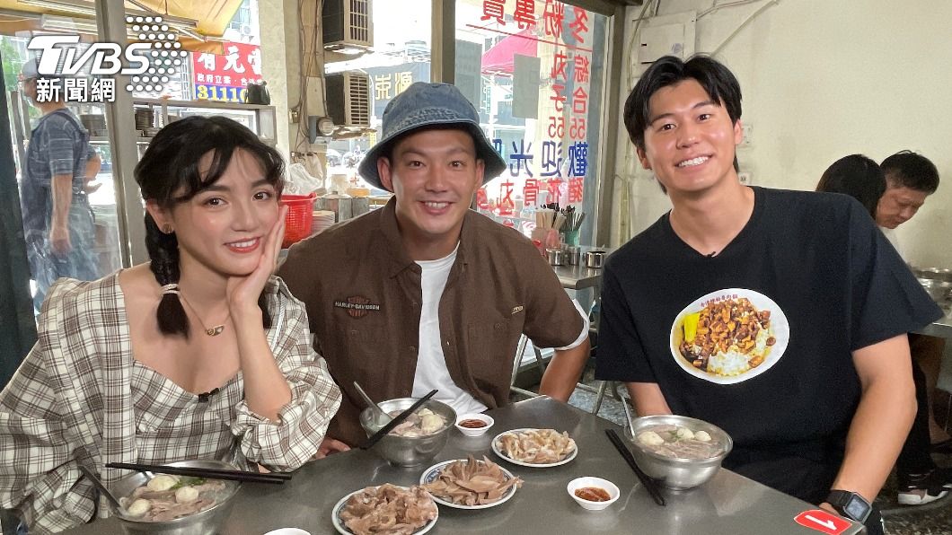 三人近日到台南及高雄品嚐宵夜美食。（圖／TVBS）