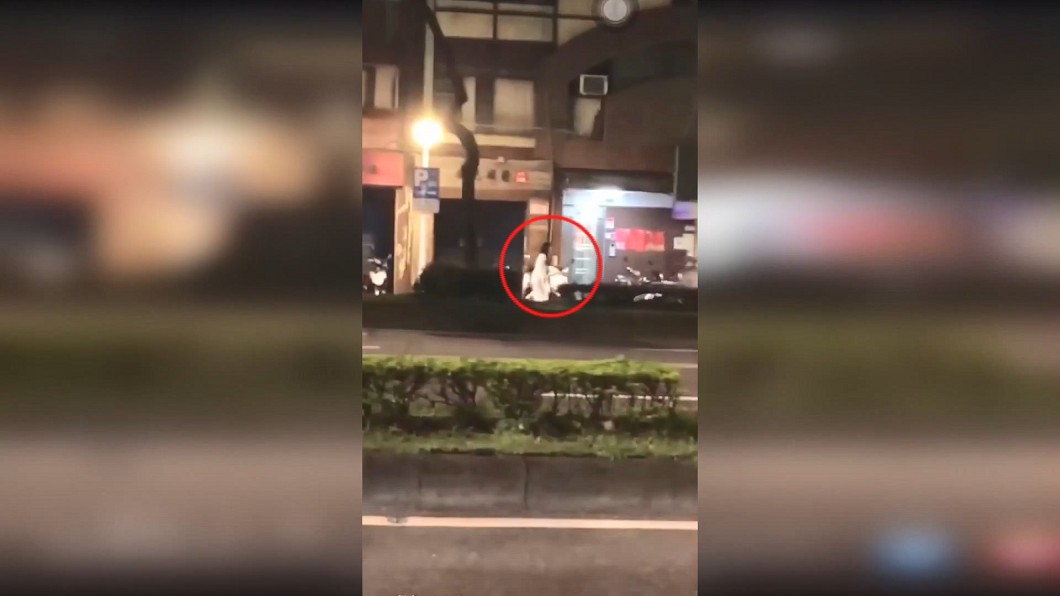 圖／翻攝自臉書爆廢公社二館