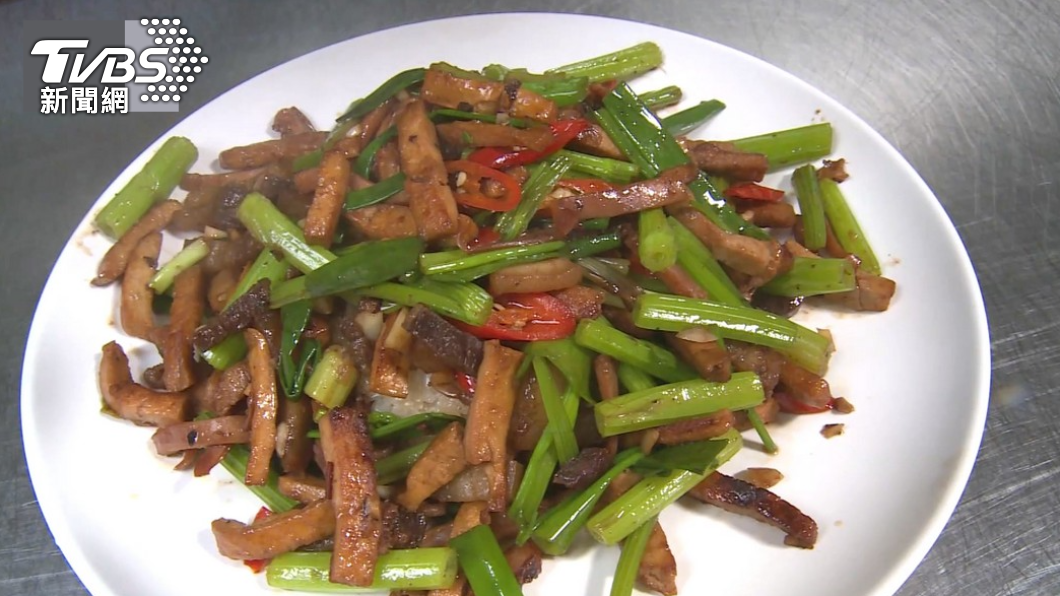 客家小炒是熱炒店的經典菜。（示意圖／TVBS資料畫面）