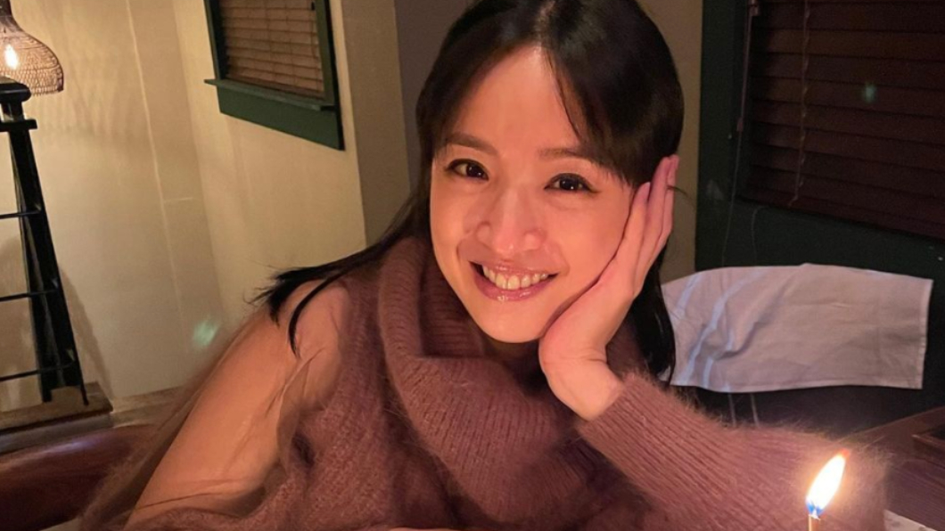 林依晨產後超美模樣曝!首曬母女牽手照:謝謝小寶貝降臨