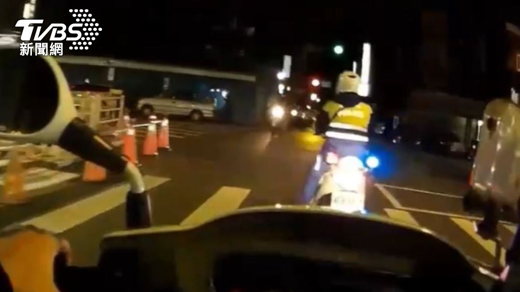 「我老婆要生了」赴醫院堵車卡路中　警幫開道護送