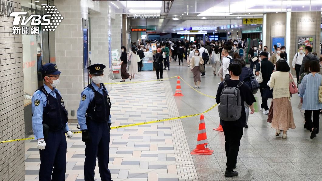 今年8月才發生嚴重的電車上砍人事件,如今再添一樁。(圖/達志影像美聯社)