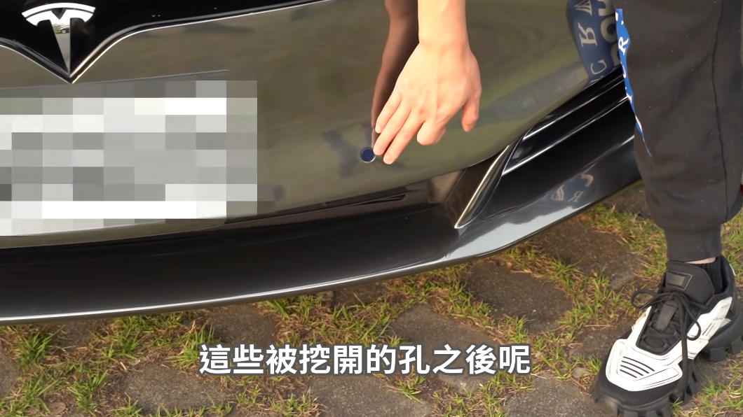 Toyz原車同樣是藍色。(圖/Toyz YouTube)