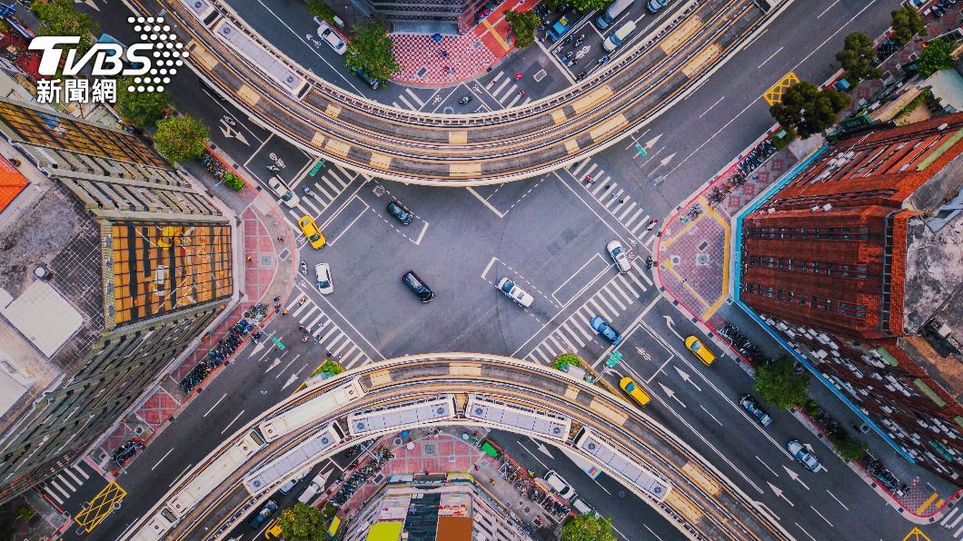 楊金龍透露自己40歲才買房,先前租房子租了許久。(示意圖/shutterstock達志影像)