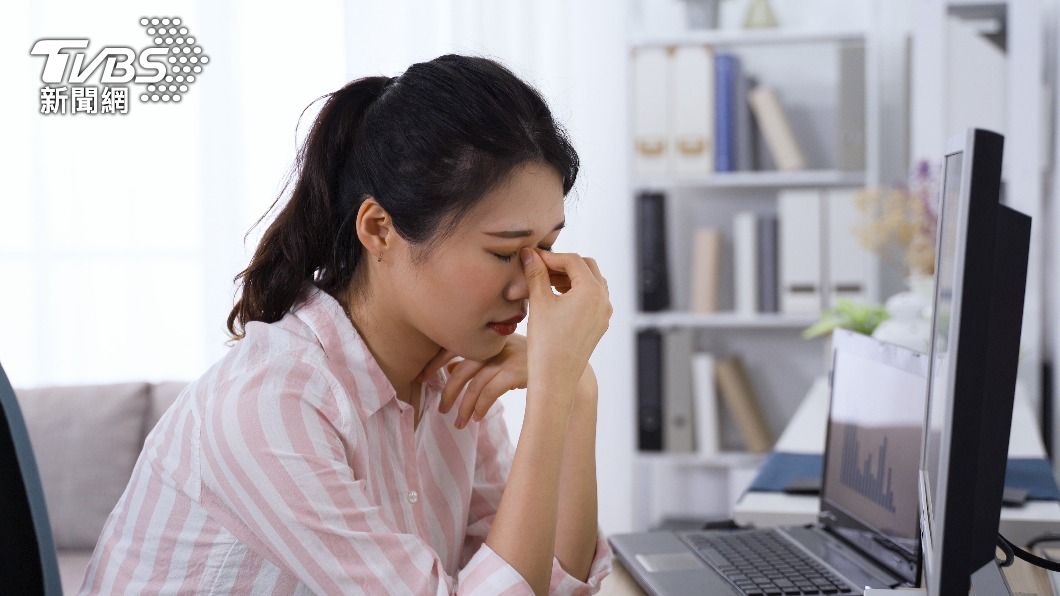 醫師指出,眼中風有年輕化趨勢。(圖/shutterstock達志影像)