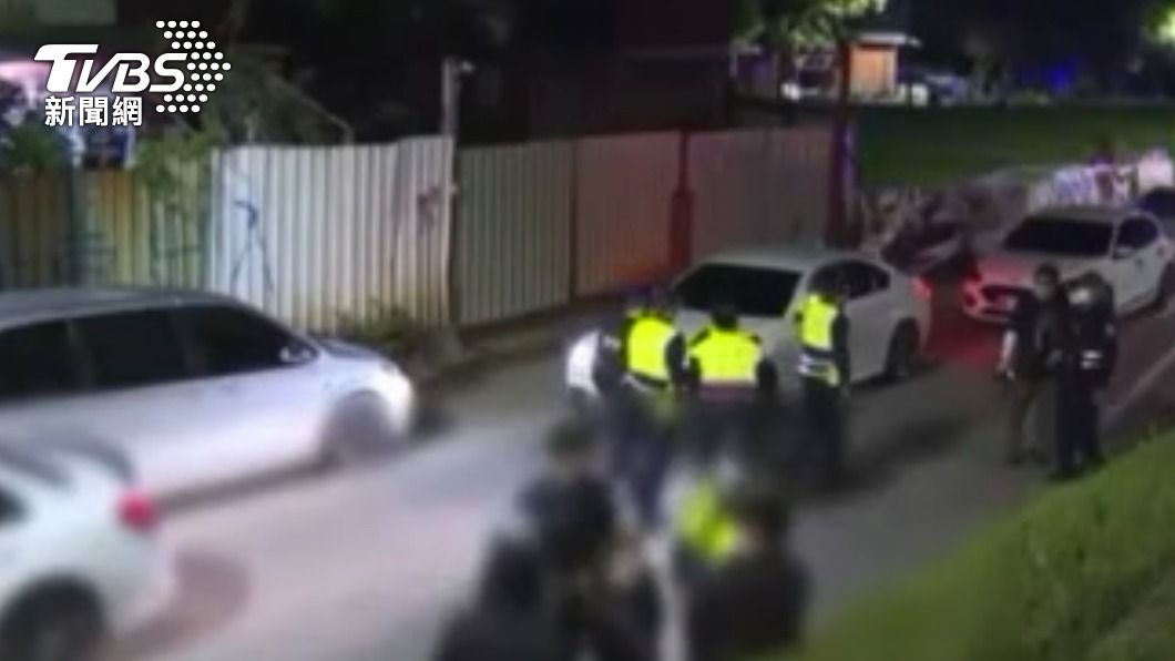 警方趕抵現場。(圖/TVBS)