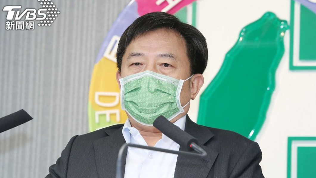 民進黨秘書長林錫耀在會中針對黨內議員新人參選競爭激烈，引發紛爭不斷表示，民進黨政黨支持度穩定領先，呼籲黨內初選要顧全局，不要競爭過度，以免破壞全民對黨的信任。（圖／TVBS）