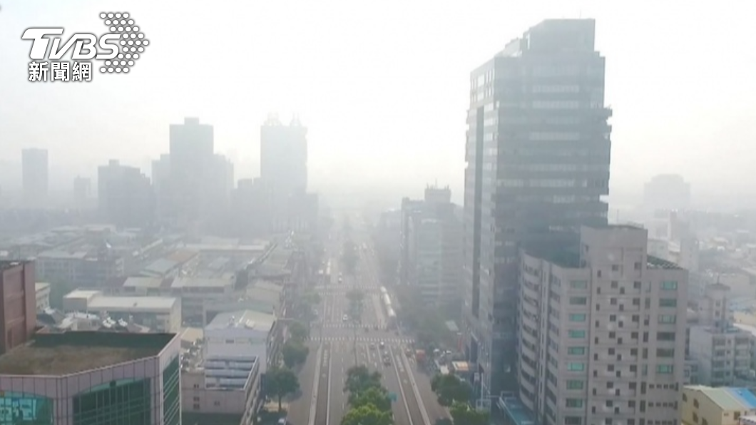 空氣品質不佳!鄭明典分析「2因素」增加心血管疾病風險