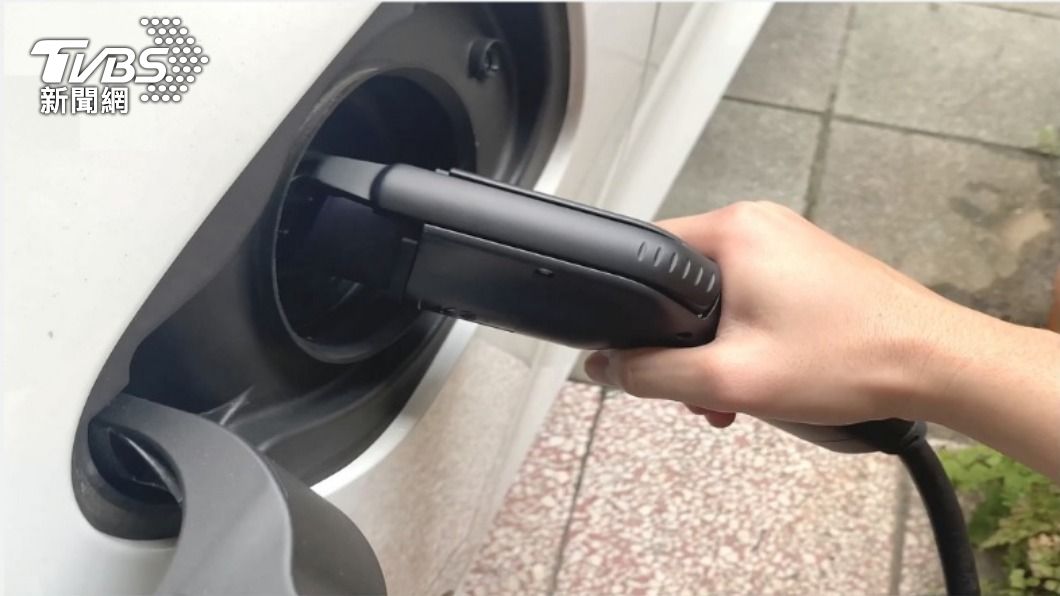 電動車免徵牌照稅延至2025年底　貨物稅擬跟進