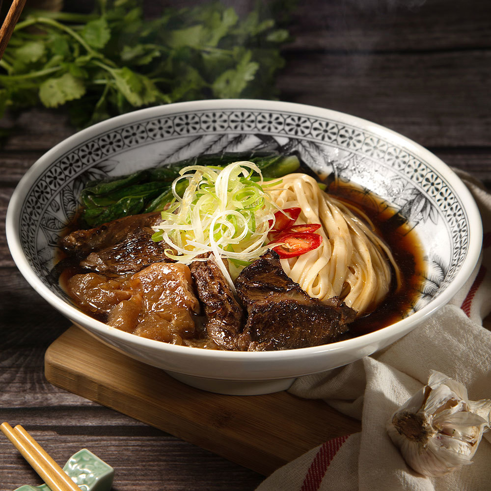 阿舍食堂的「老饕半筋半肉牛肉麵」榮獲第4名。(圖/翻攝自阿舍食堂官網)