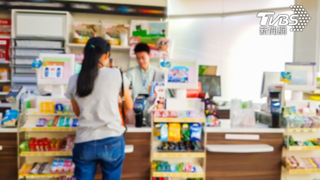 不少網友指出自己取貨可以加速結帳流程。(示意圖/shutterstock達志影像)