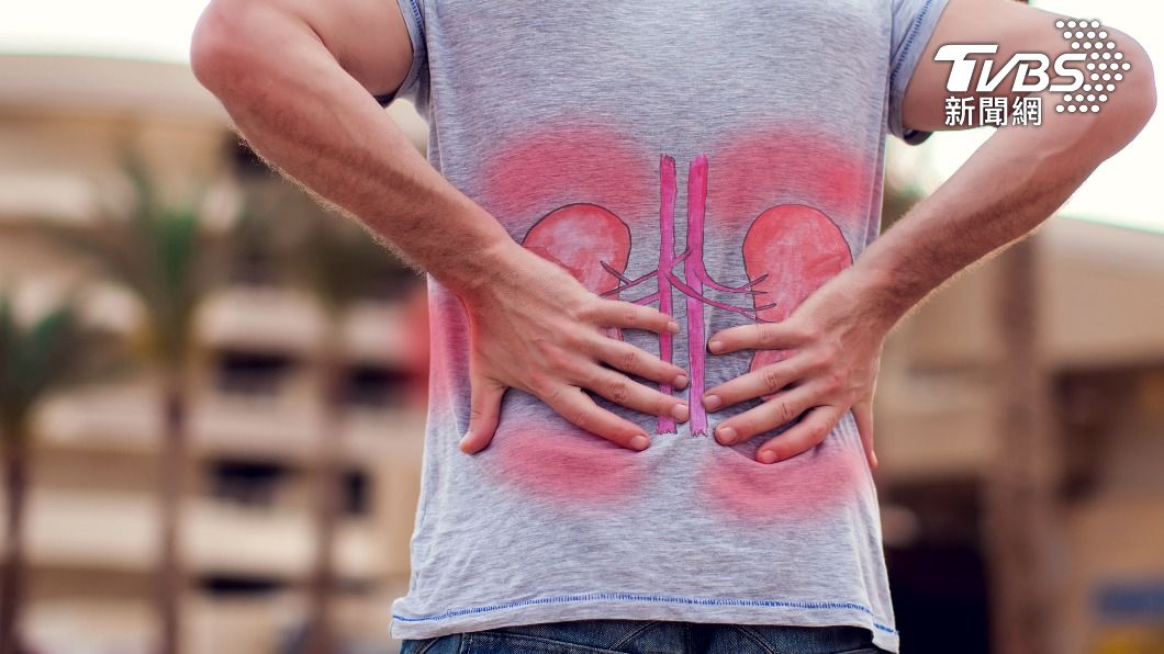 有腎病的患者要避免服用非類固醇消炎止痛藥。（示意圖／shutterstock達志影像）
