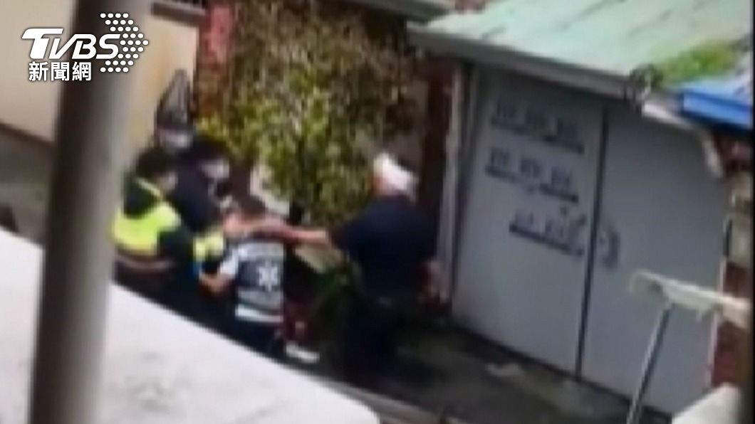 拒強制就醫砍傷4警 男子因病再判無罪強制監護4年