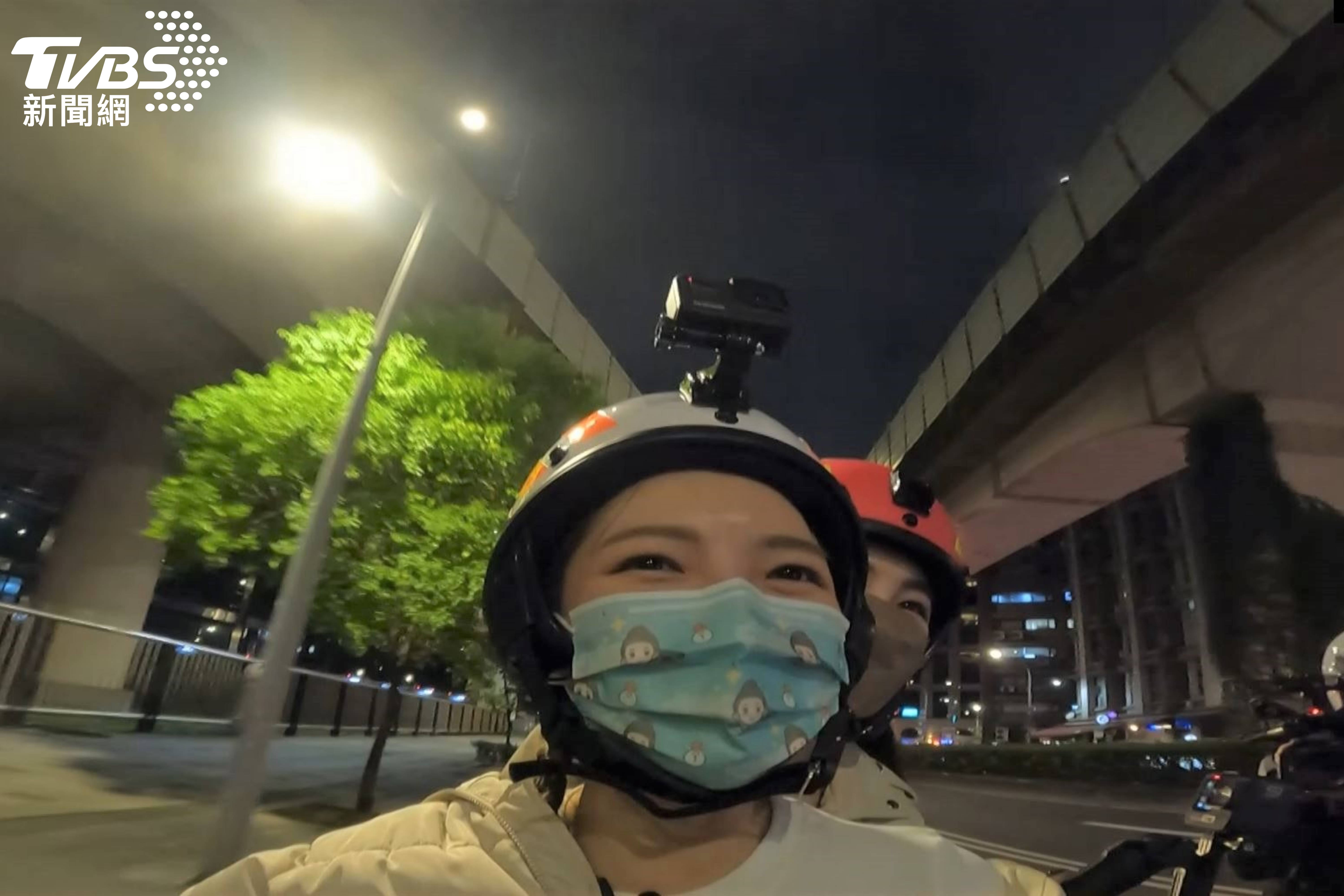 不熟路況的何美騎車狀況百出，最後竟花多一倍時間完成挑戰。(圖/TVBS提供)