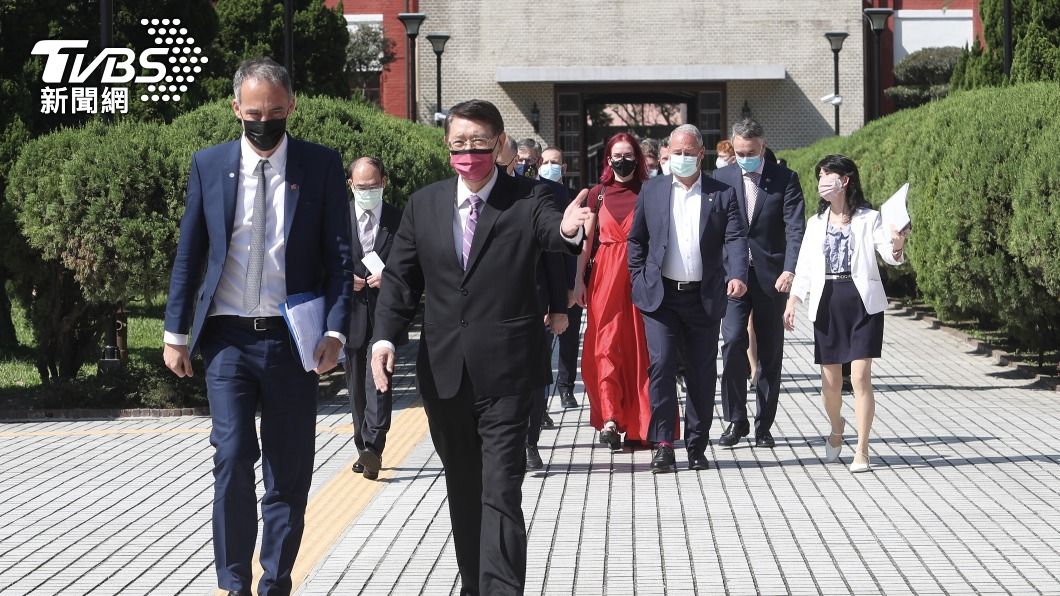 歐洲議會代表團訪立院 蘇貞昌:重視台灣民主自由