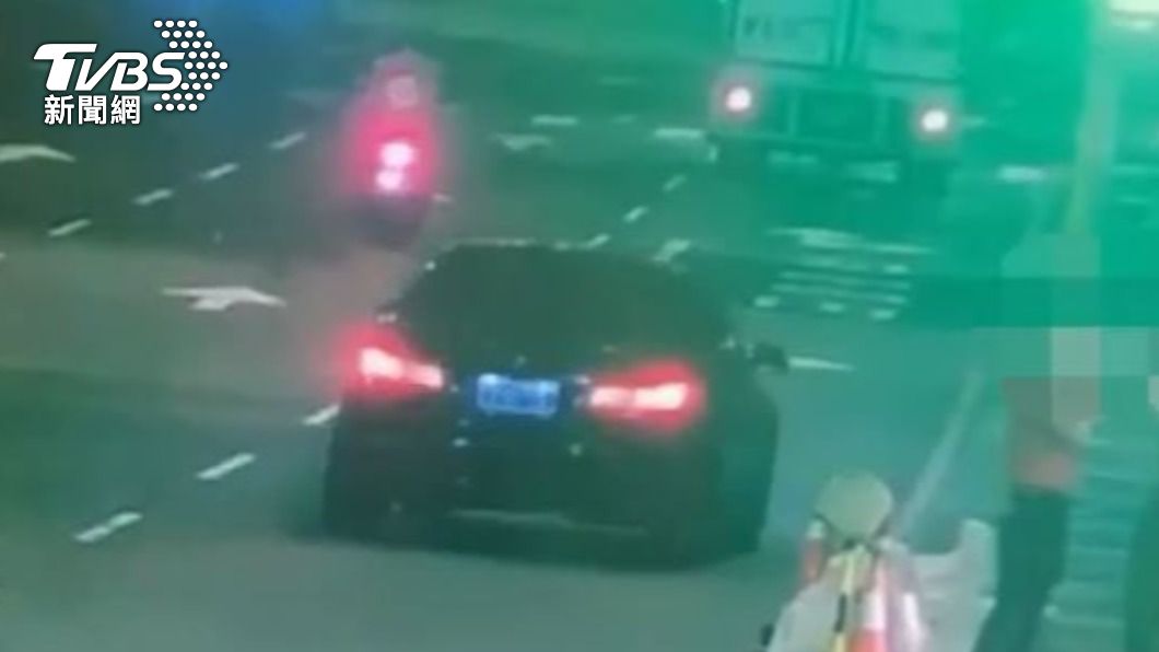 嫌犯搭乘Uber犯案。(圖/TVBS)