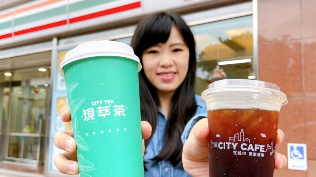 超商推咖啡買1送1促銷。(圖/業者提供)