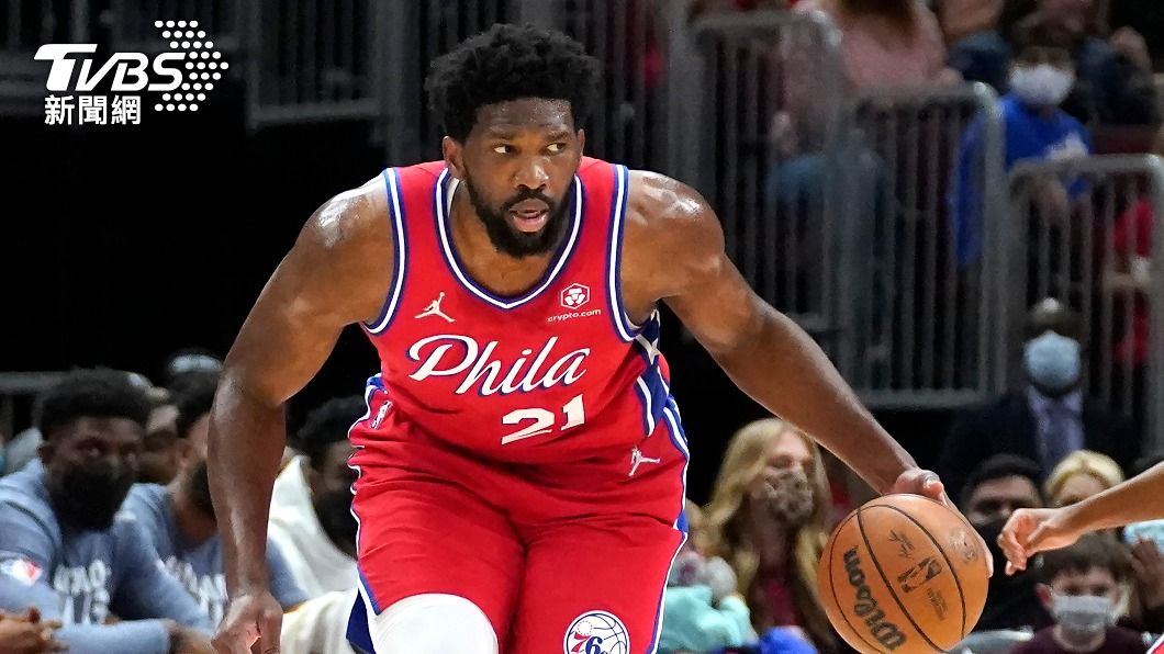 中鋒恩比德確診 NBA費城76人戰力拉警報