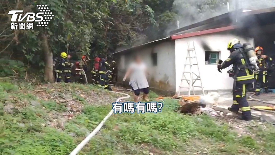 疑燒螞蟻引火燒屋! 失智男點火2人成焦屍