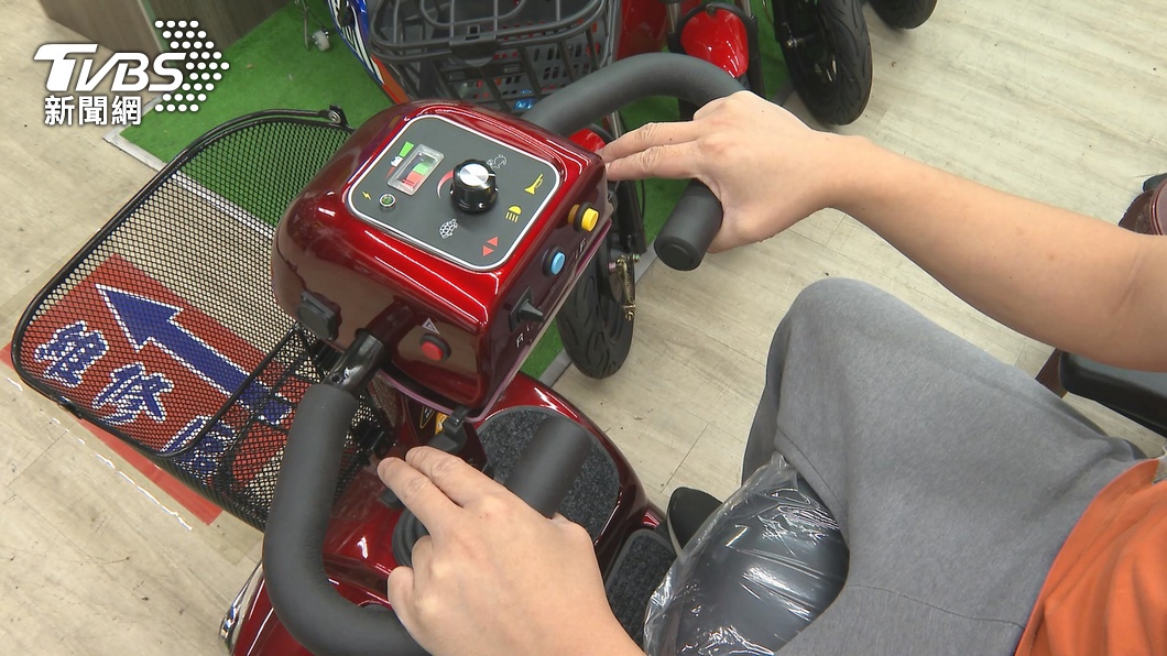 日本「暴走老人」改騎銀髮車 跌落致死頻傳