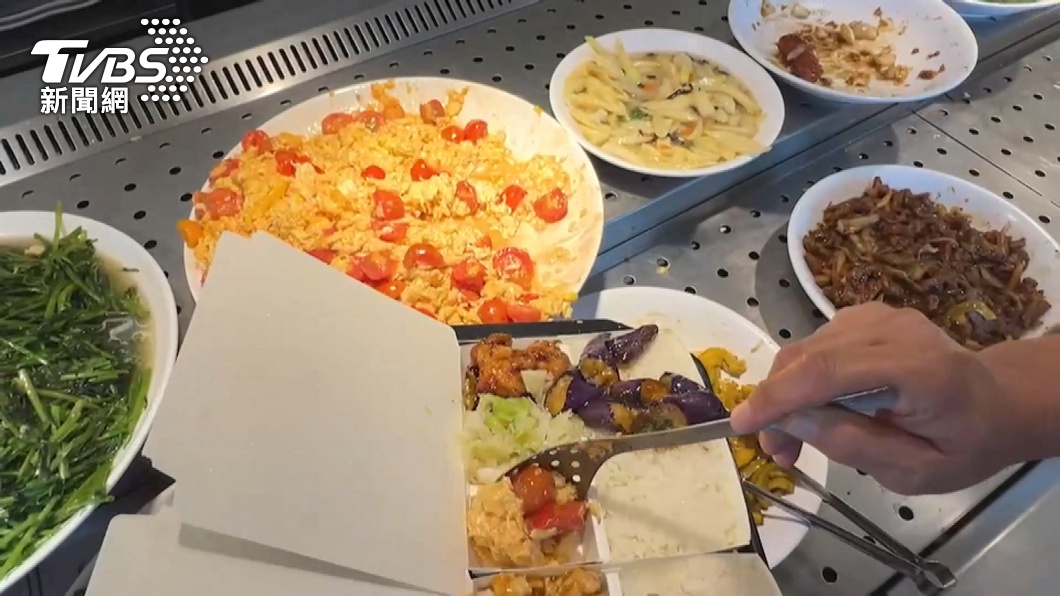 有些自助餐店以份為計算。(圖/TVBS資料畫面)