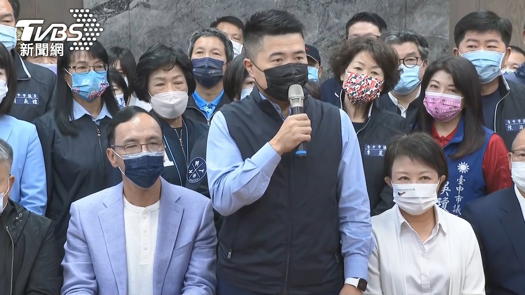 中二區補選白熱化 陳柏惟再轟顏寬恒:強勢家族裝可憐