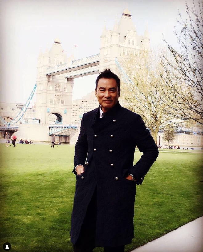 任達華有「娛樂圈樓王」之稱。（圖／翻攝自＠simonyamofficial IG）
