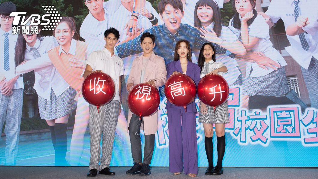 宥勝與周曉涵攜新生代演員黃柏峰、鄭芯恩出席「2021 TCCF創意內容大會」。(圖/TVBS)