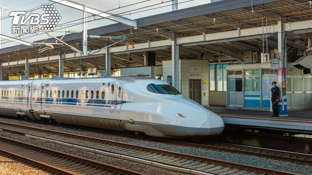 列車駕駛因為跑錯月台延誤交接時間。(示意圖/shutterstock達志影像)