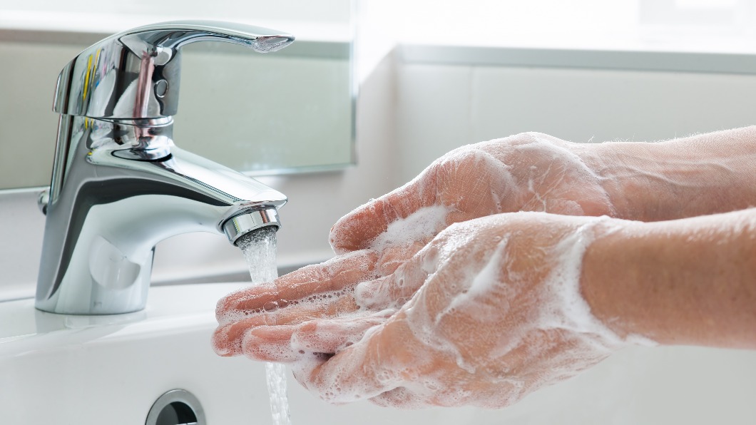 洗手後也要注意雙手保養。(示意圖/shutterstock達志影像)