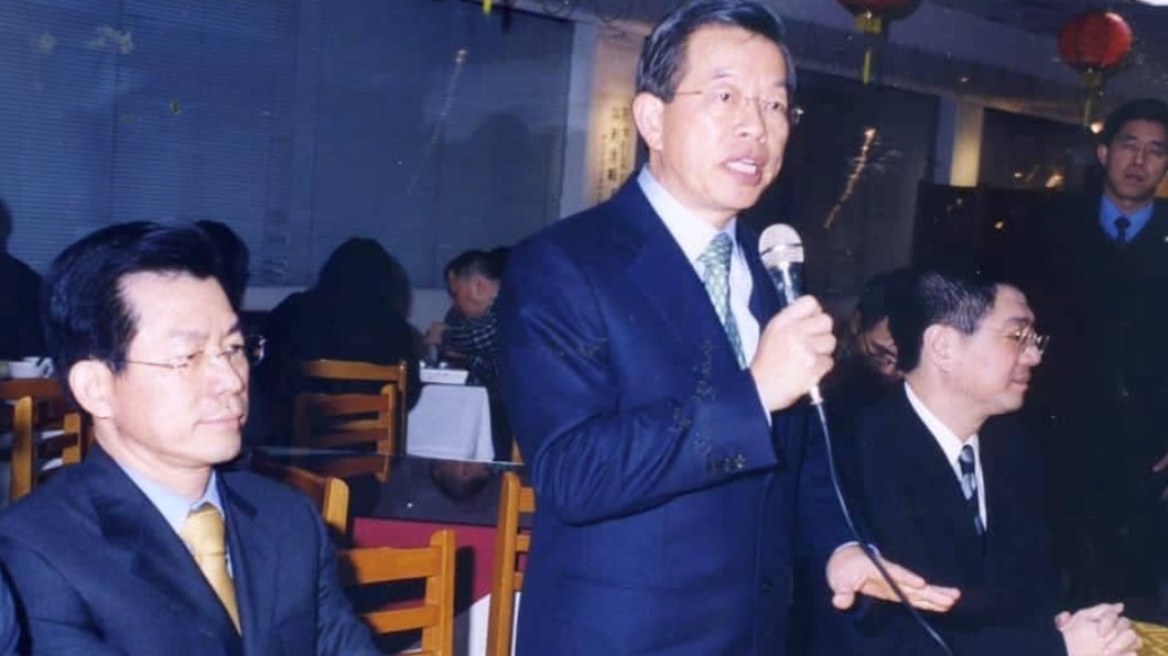 謝長廷在臉書與李應元的好交情。(圖/翻攝謝長廷臉書)