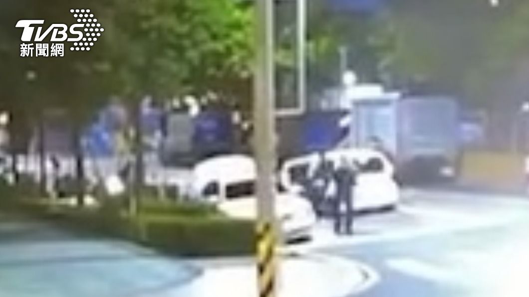11日晚間中和發生重大搶劫案。(圖/TVBS)