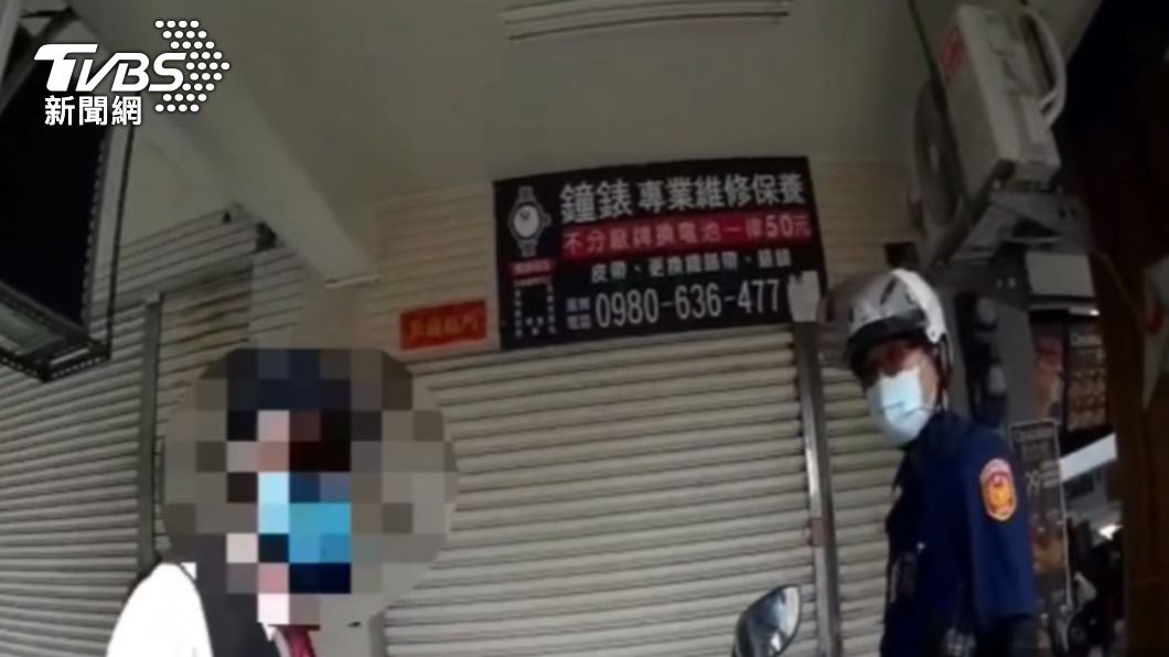 翁嫌竟辯自己發福長得不像證件上的模樣。(圖/TVBS)