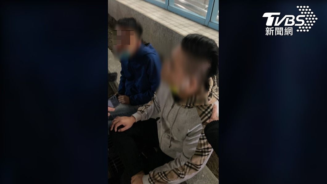 兩名嫌犯遭逮捕。（圖／TVBS）