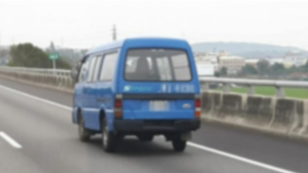 「擊落」違規車!國道「藍天使」曝光 駕駛請小心荷包