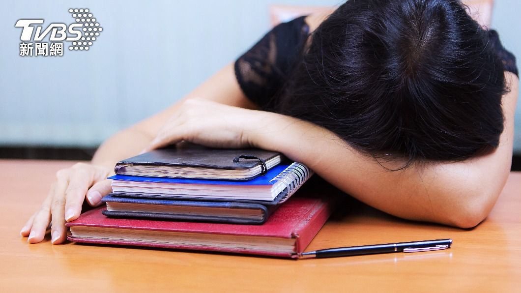 許多網友認為社工系畢業後較辛苦。(示意圖/shutterstock達志影像)