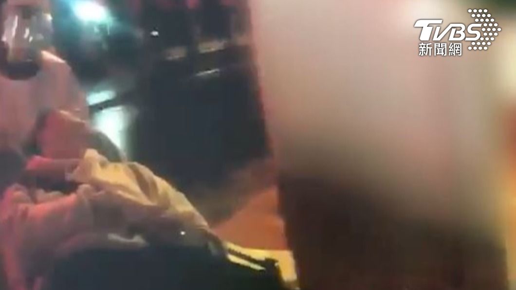 男子腹部遭刺傷送醫。