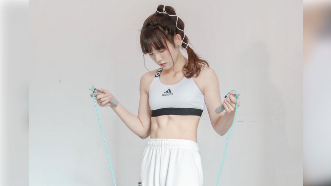 吳心緹透過規律運動成功瘦身。（圖／翻攝自吳心緹IG）