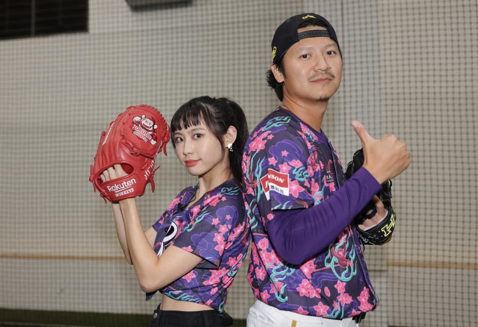 李芷婷在教導下迅速掌握訣竅。（圖／唯有音樂提供）