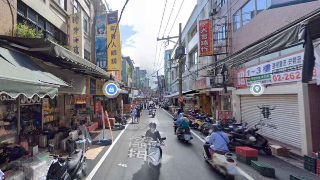 該名男子在英專路上大吼大叫。（圖／翻攝自Google Map）