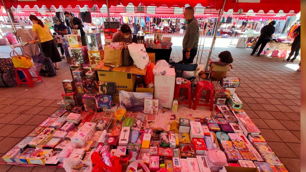 老公太會夾!人妻崩潰曝滿地「戰利品」 超狂戰績網看呆