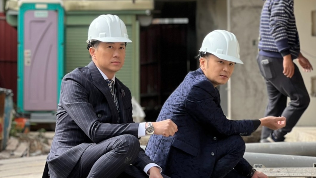 吳皓昇跟張書偉到工地拍攝。（圖／民視提供）